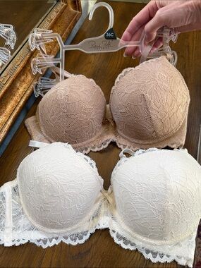 Rene Rofe Set of 2. Lace Push-Up Bra - Nude/light beige and Off-White. Size 36C.
